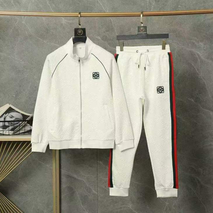 Picture of Loewe Sweater Suits _SKULoeweM-3XL8qx11640637